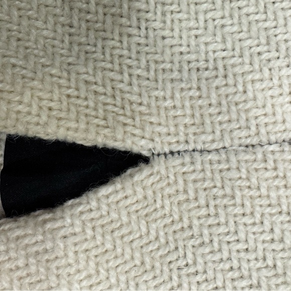 Jones New York Black & White Plaid Wool Blend Skirt | Size 10 - Picture 5 of 7